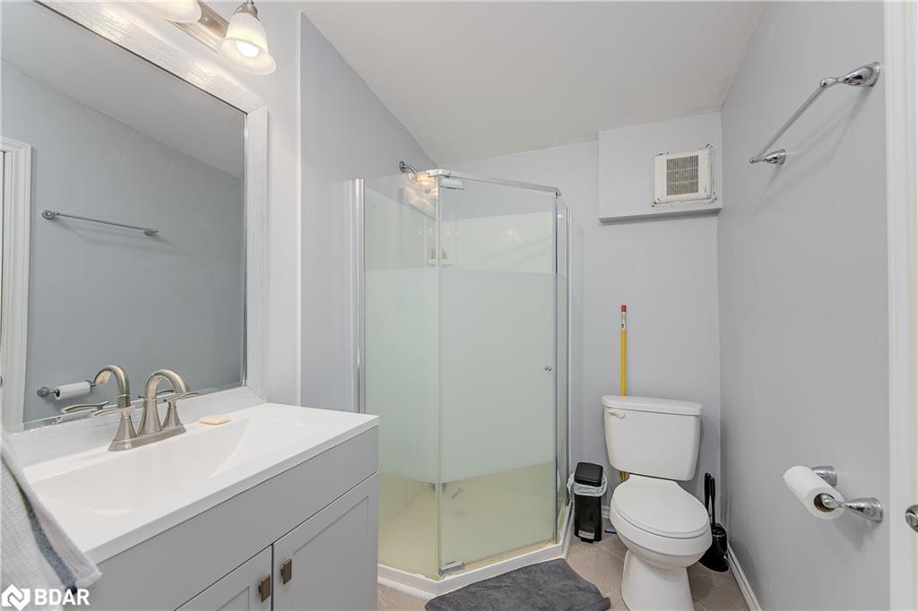 7 60Th Street S, Wasaga Beach, ON - Indoor Photo Showing Bathroom