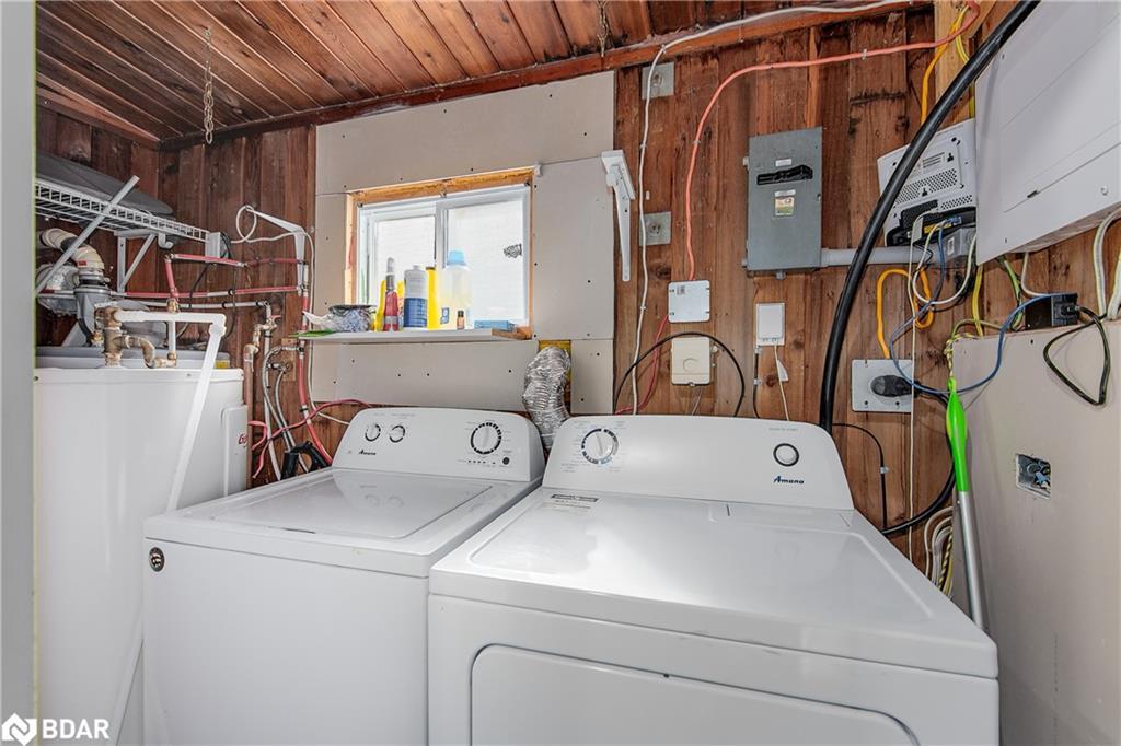 7 60Th Street S, Wasaga Beach, ON - Indoor Photo Showing Laundry Room