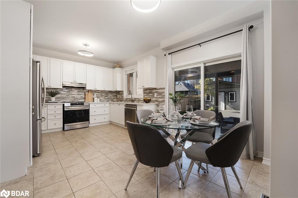 2199 Dawson Crescent, Innisfil, ON - Indoor