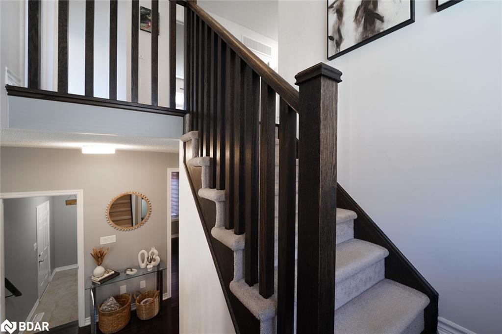 2199 Dawson Crescent, Innisfil, ON - Indoor Photo Showing Other Room