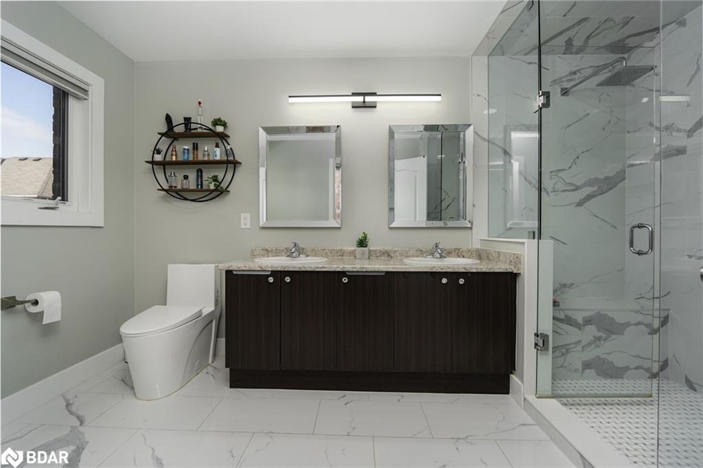 2199 Dawson Crescent, Innisfil, ON - Indoor Photo Showing Bathroom