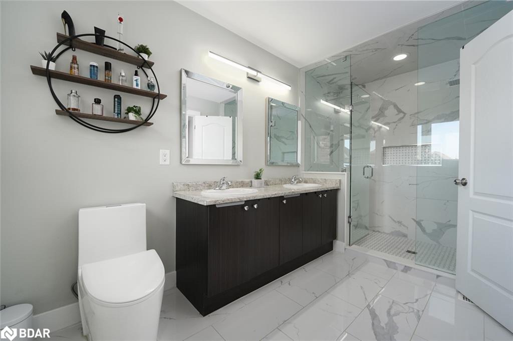 2199 Dawson Crescent, Innisfil, ON - Indoor Photo Showing Bathroom