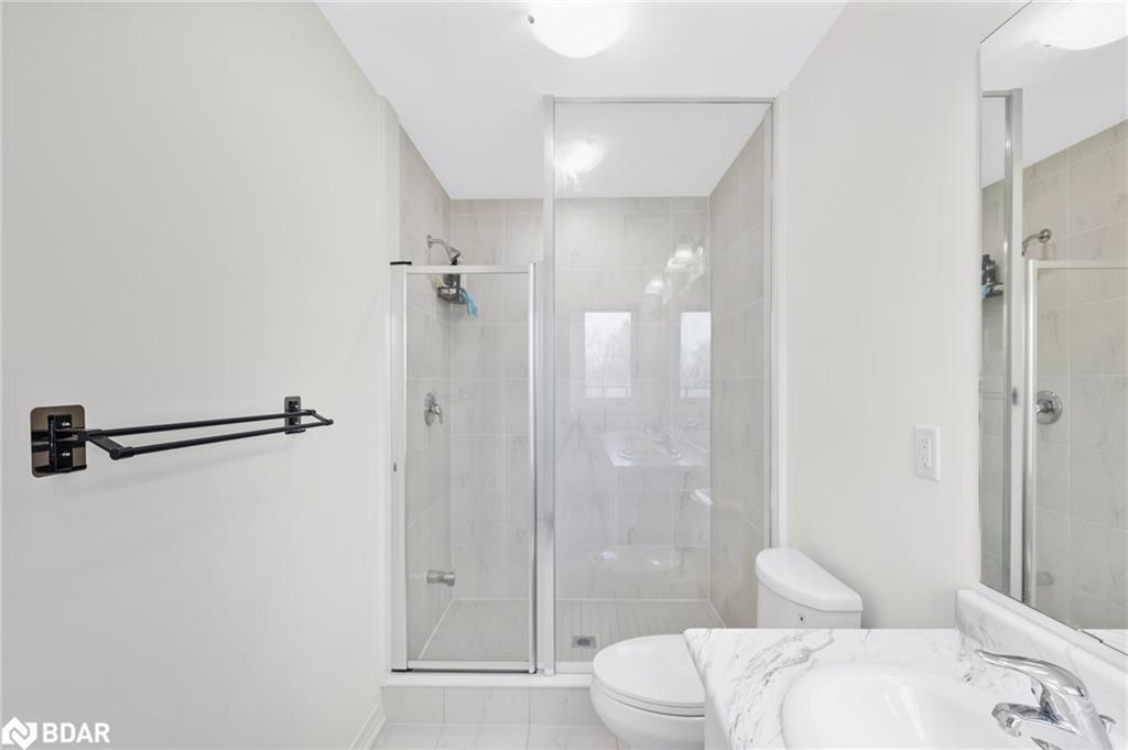 122 Turnberry Lane, Barrie, ON - Indoor Photo Showing Bathroom