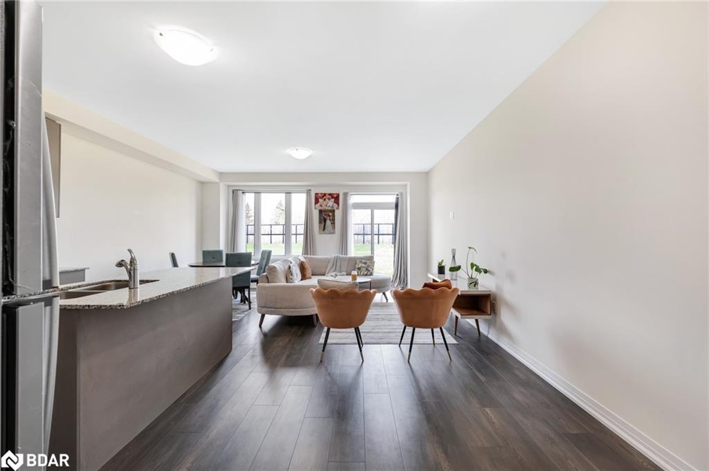 122 Turnberry Lane, Barrie, ON - Indoor Photo Showing Other Room