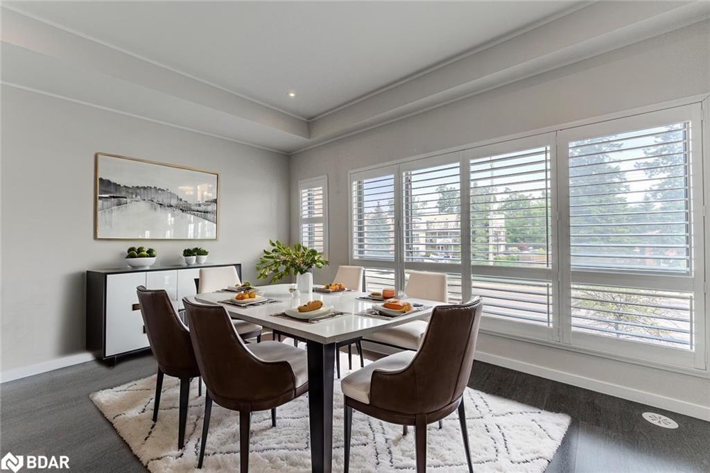 14-369 Essa Road, Barrie, ON - Indoor Photo Showing Dining Room