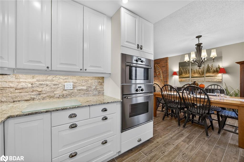 312-1102 Horseshoe Valley Road W, Oro-Medonte, ON - Indoor