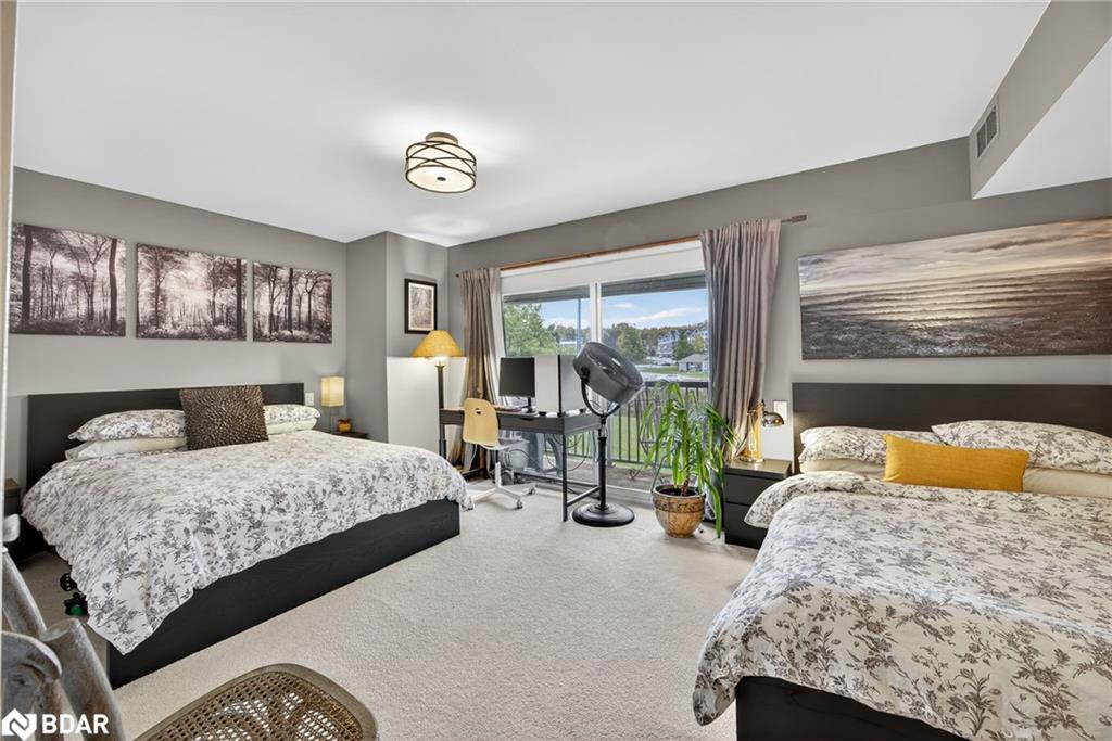 312-1102 Horseshoe Valley Road W, Oro-Medonte, ON - Indoor Photo Showing Bedroom