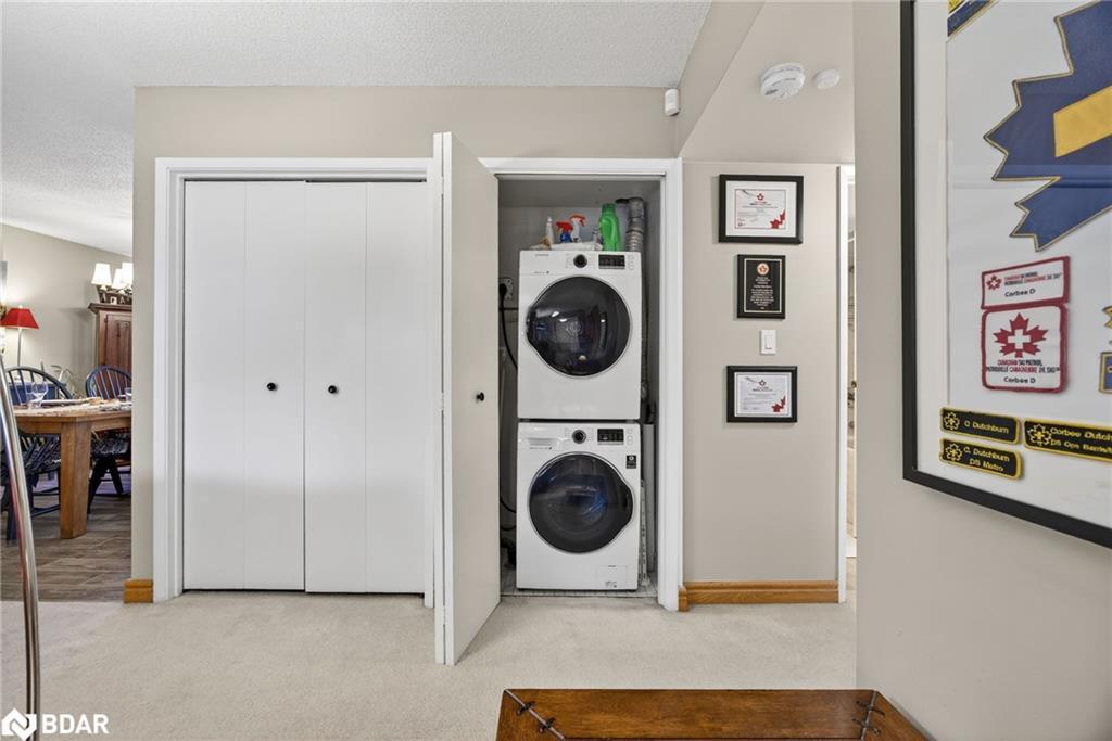 312-1102 Horseshoe Valley Road W, Oro-Medonte, ON - Indoor Photo Showing Laundry Room