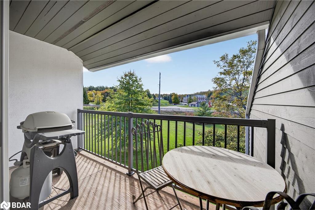 312-1102 Horseshoe Valley Road W, Oro-Medonte, ON - Outdoor With Exterior