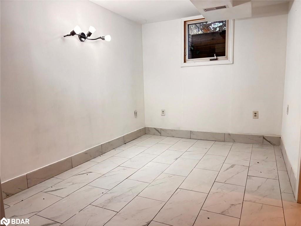 15 Lafayette Drive, St. Catharines, ON - Indoor Photo Showing Other Room