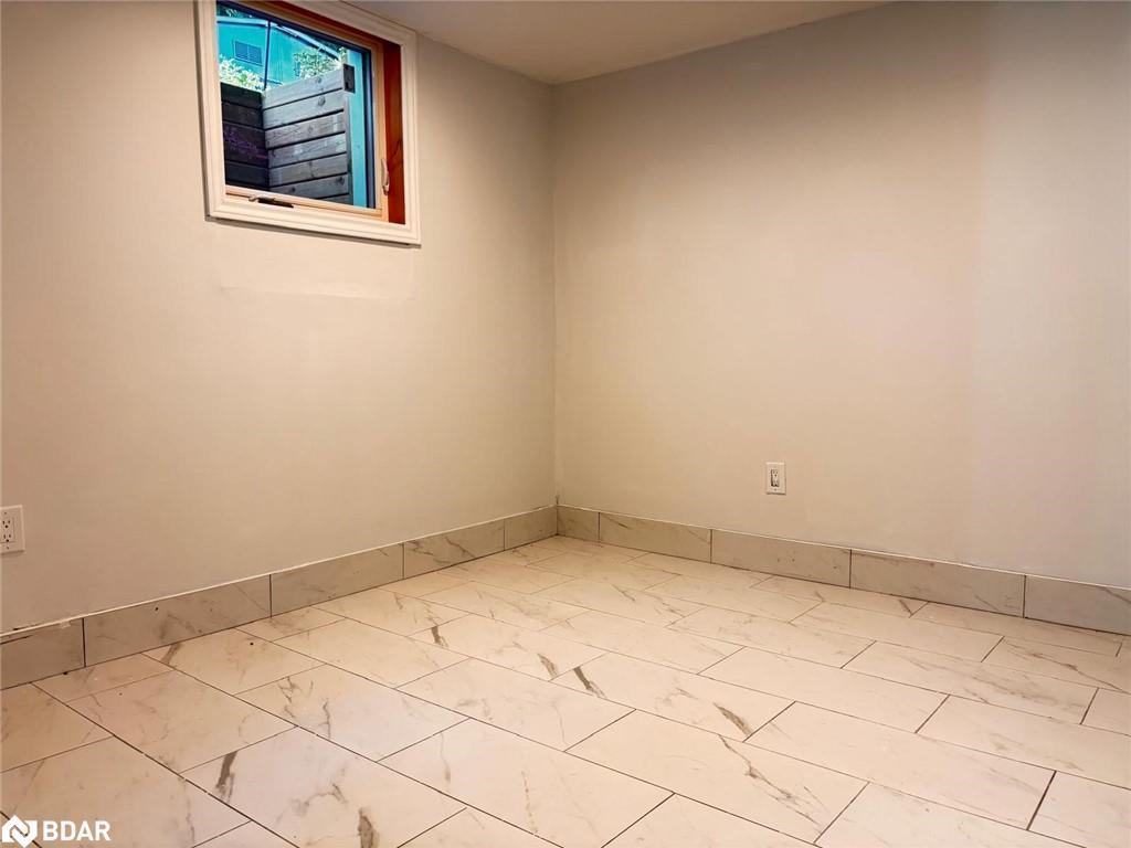 15 Lafayette Drive, St. Catharines, ON - Indoor Photo Showing Other Room