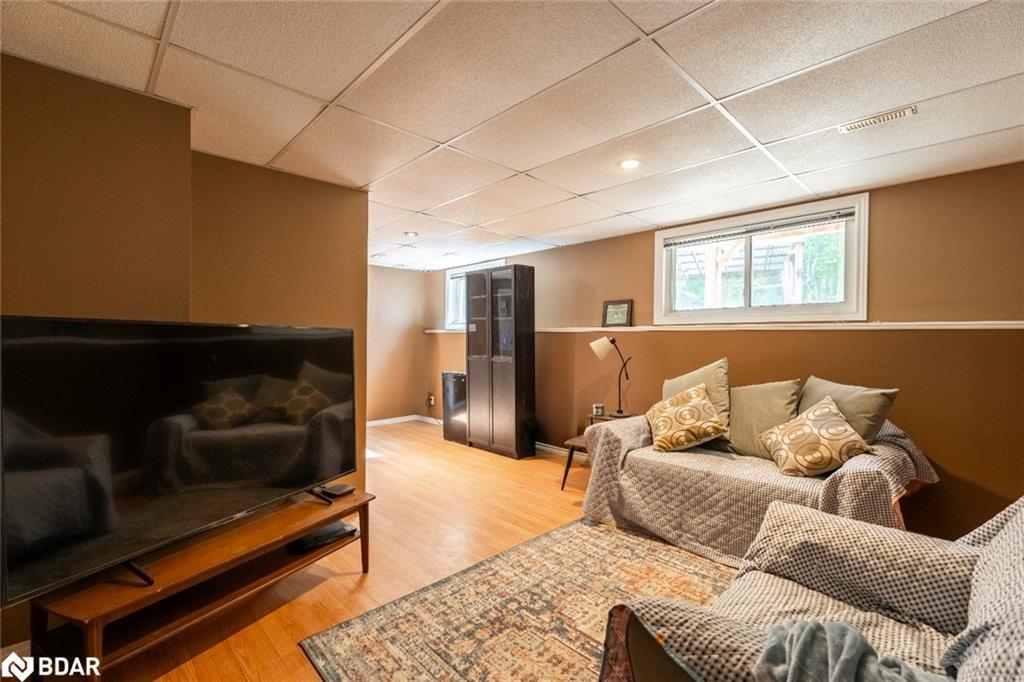 51 Nottawasaga Drive, Angus, ON - Indoor