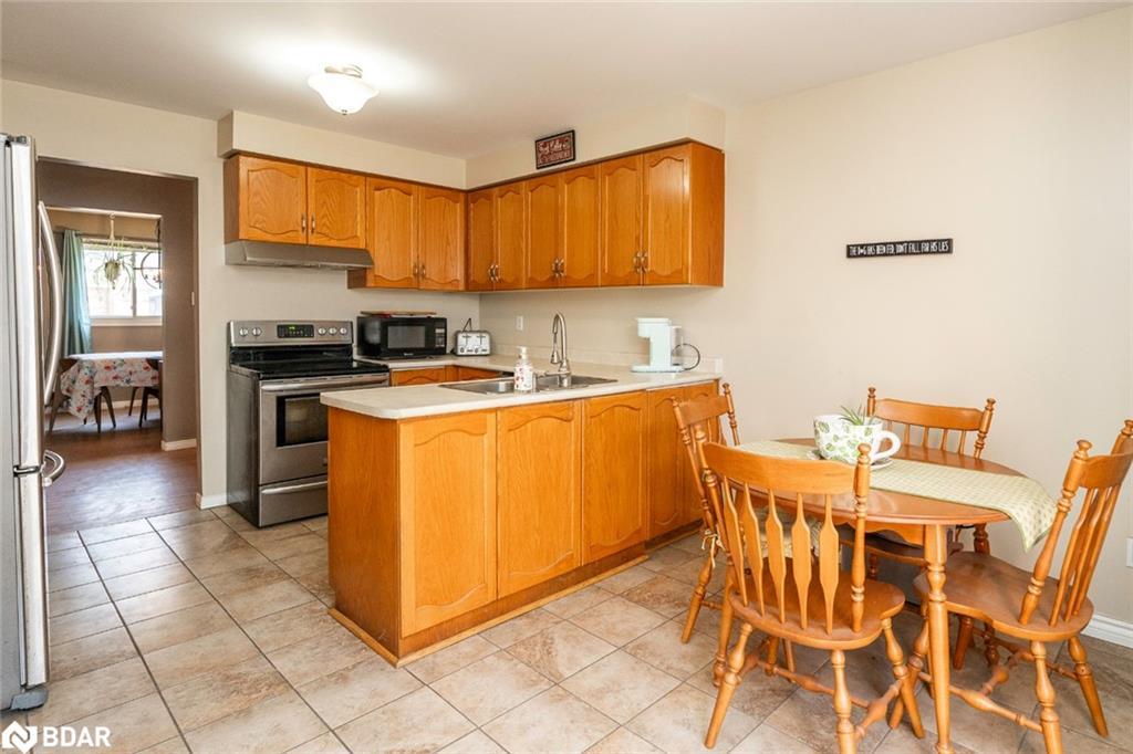 51 Nottawasaga Drive, Angus, ON - Indoor