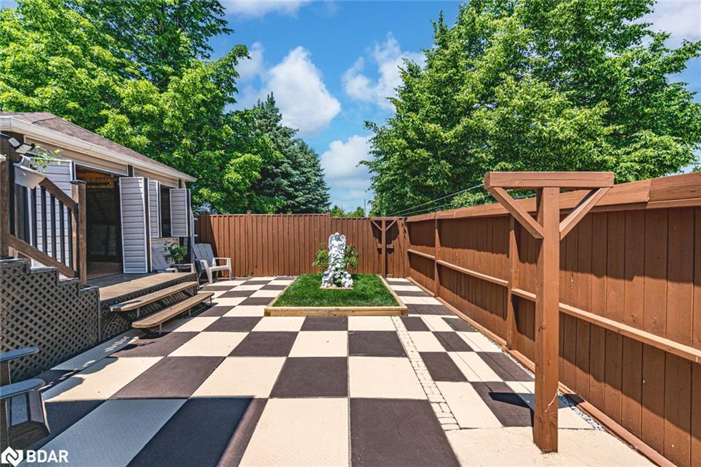 68 Coughlin Road, Barrie, ON - Outdoor