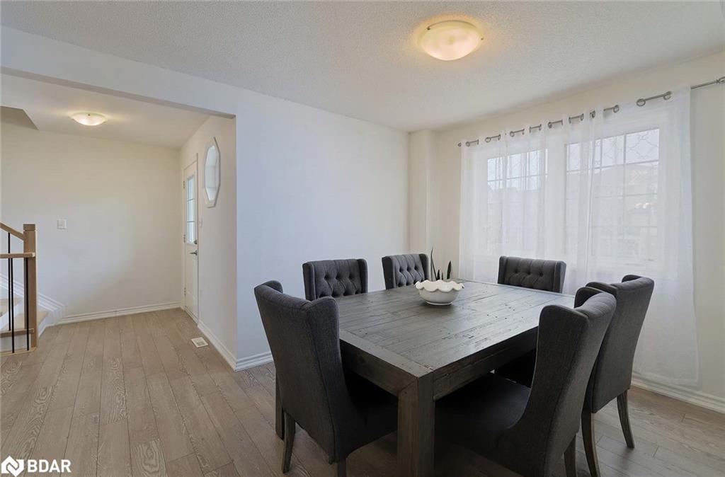 7-57 Ferndale Drive S, Barrie, ON - Indoor Photo Showing Dining Room