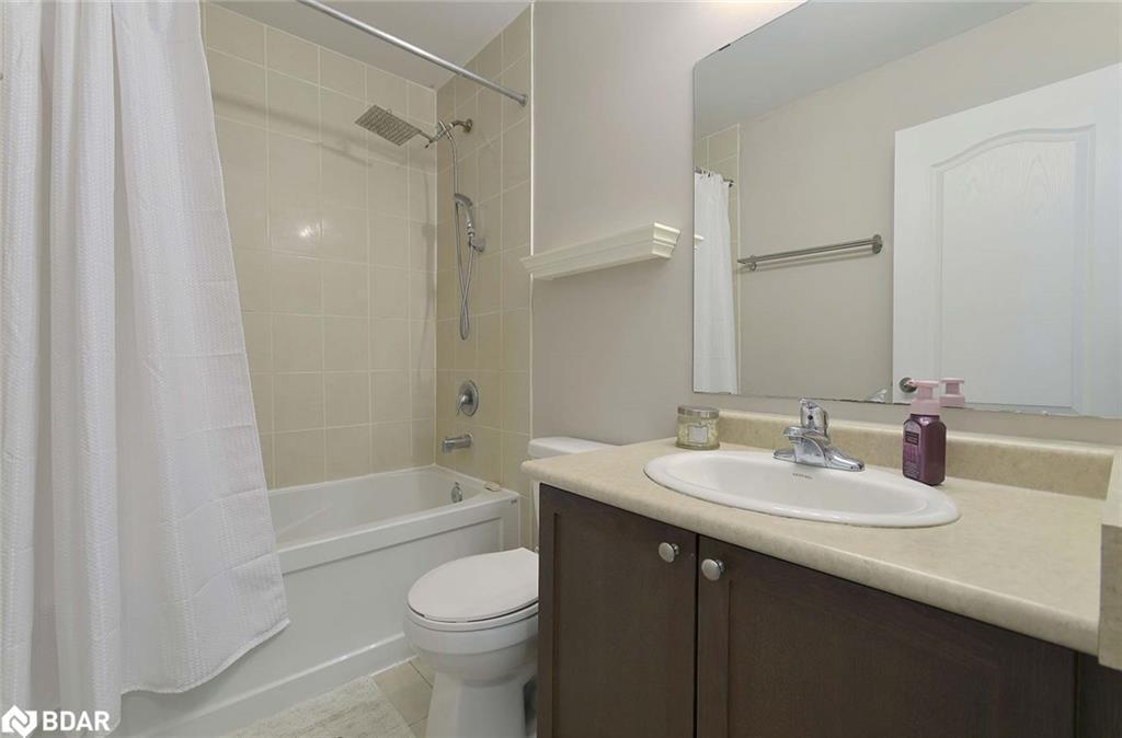 7-57 Ferndale Drive S, Barrie, ON - Indoor Photo Showing Bathroom