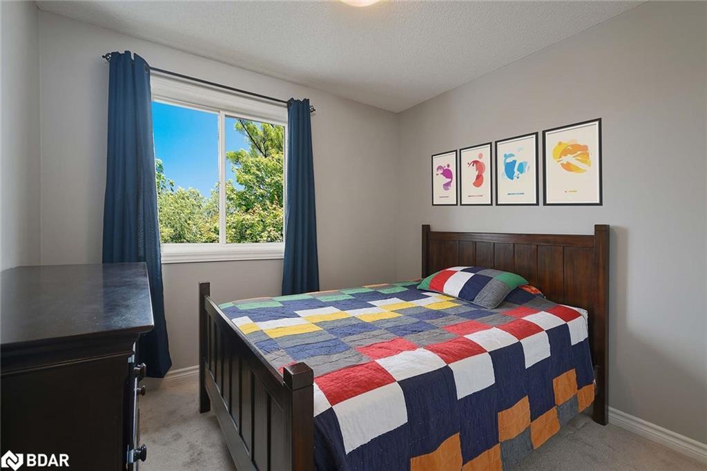 7-57 Ferndale Drive S, Barrie, ON - Indoor Photo Showing Bedroom