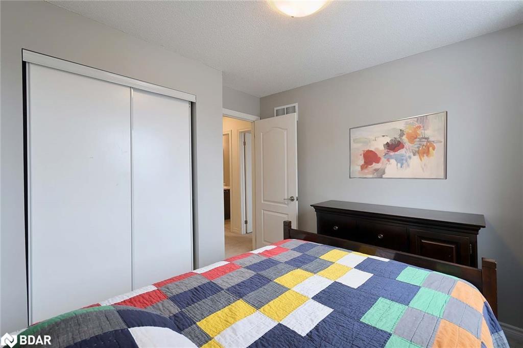 7-57 Ferndale Drive S, Barrie, ON - Indoor Photo Showing Bedroom