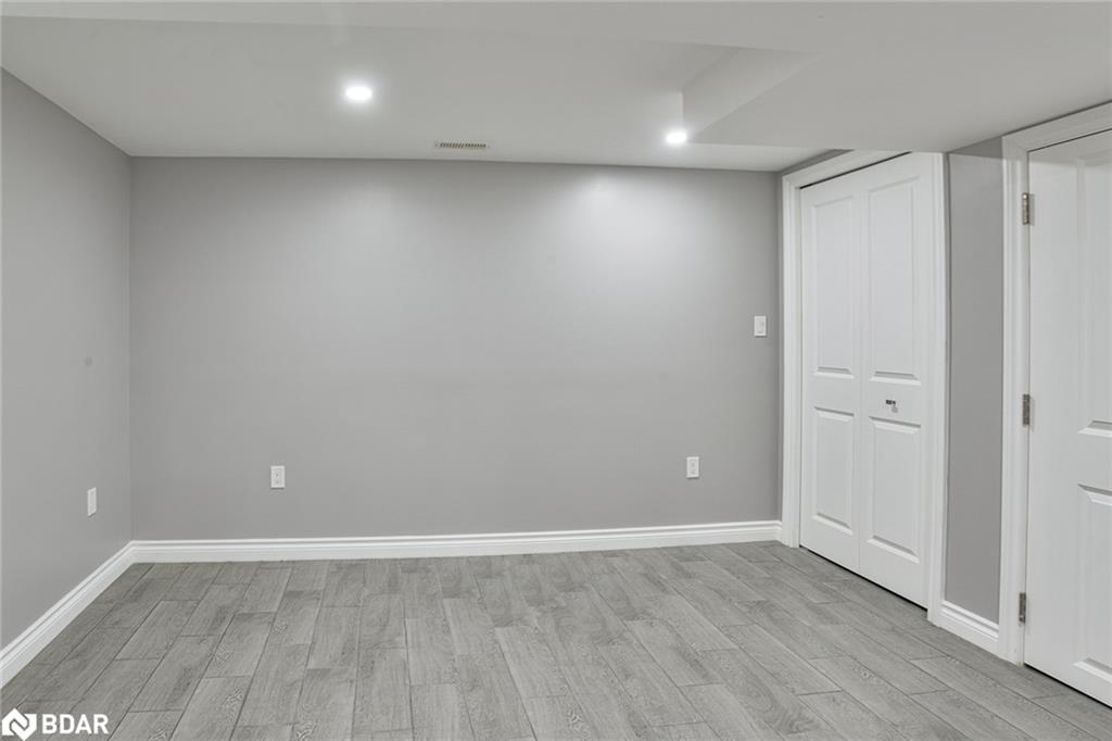 105 Wellington Street, Gravenhurst, ON - Indoor