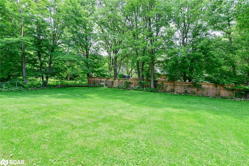 105 Wellington Street, Gravenhurst, ON - Outdoor