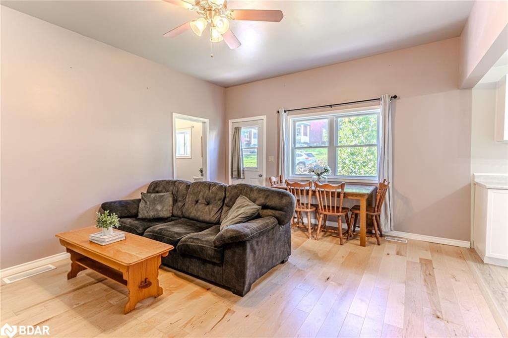 135 Sixth Street, Midland, ON - Indoor Photo Showing Other Room