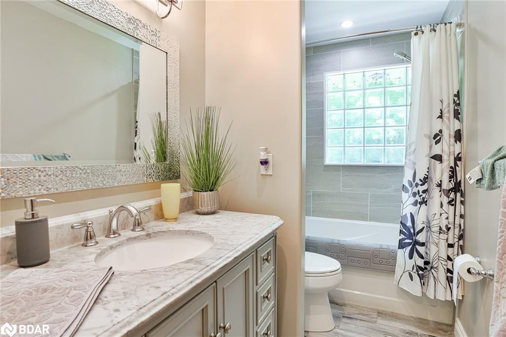 105 Wellington Street, Gravenhurst, ON