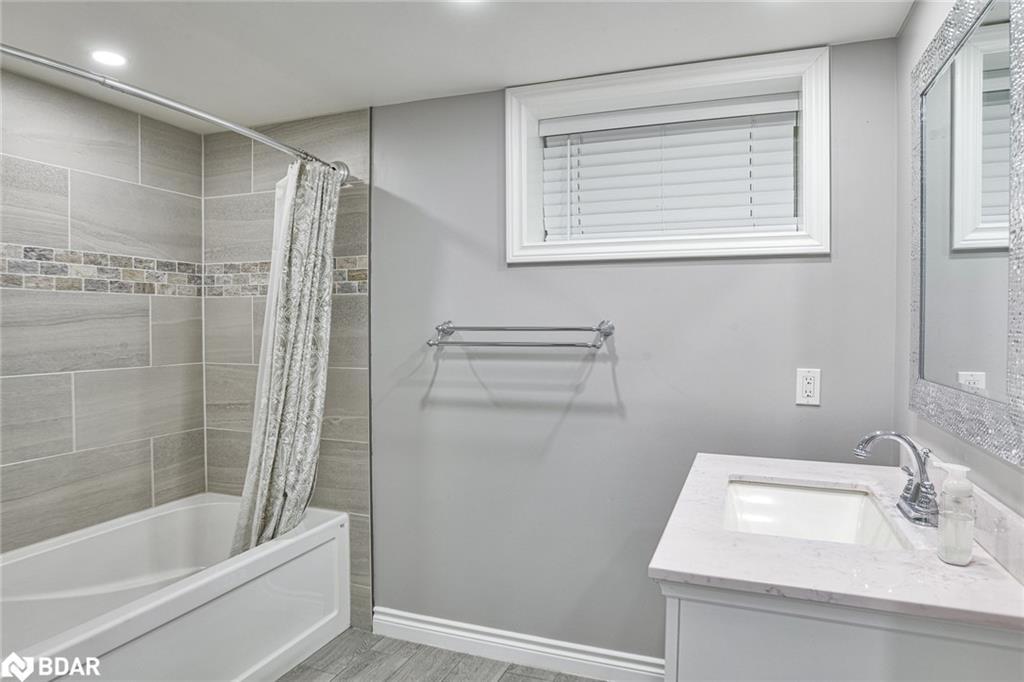 105 Wellington Street, Gravenhurst, ON