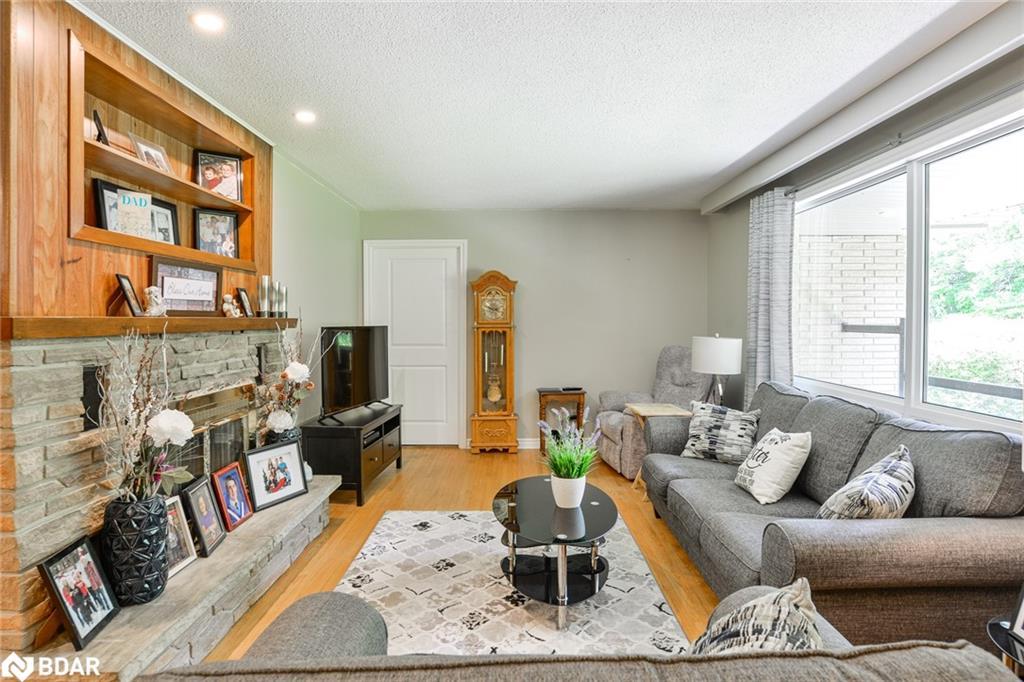 105 Wellington Street, Gravenhurst, ON