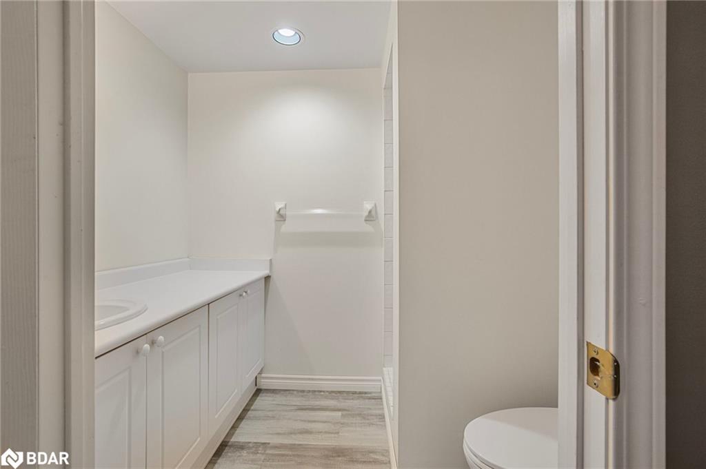 303-107 Bond Street, Orillia, ON - Indoor Photo Showing Bathroom