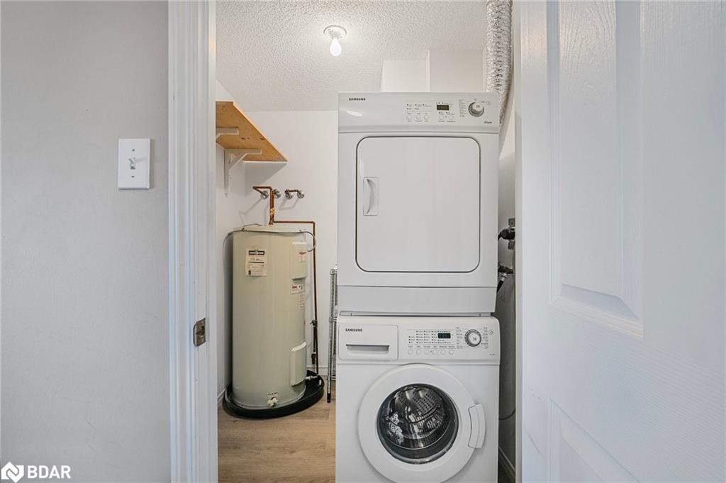 303-107 Bond Street, Orillia, ON - Indoor Photo Showing Laundry Room