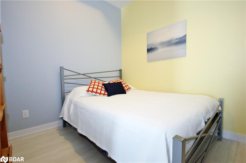 60-275 Broward Way, Innisfil, ON - Indoor Photo Showing Bedroom