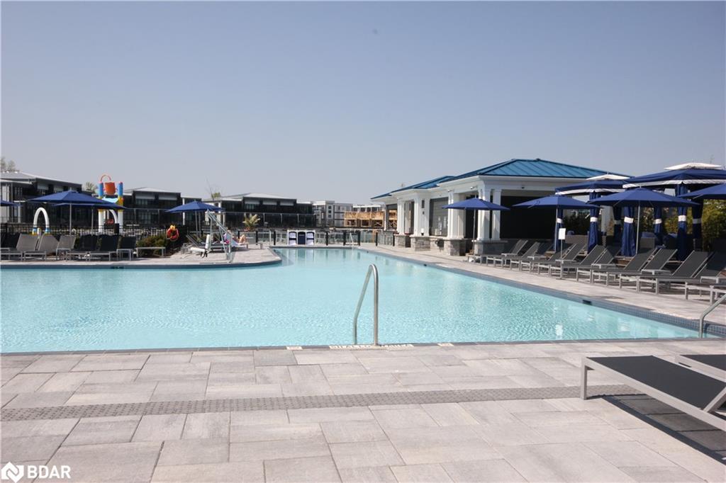 60-275 Broward Way, Innisfil, ON - Outdoor With In Ground Pool