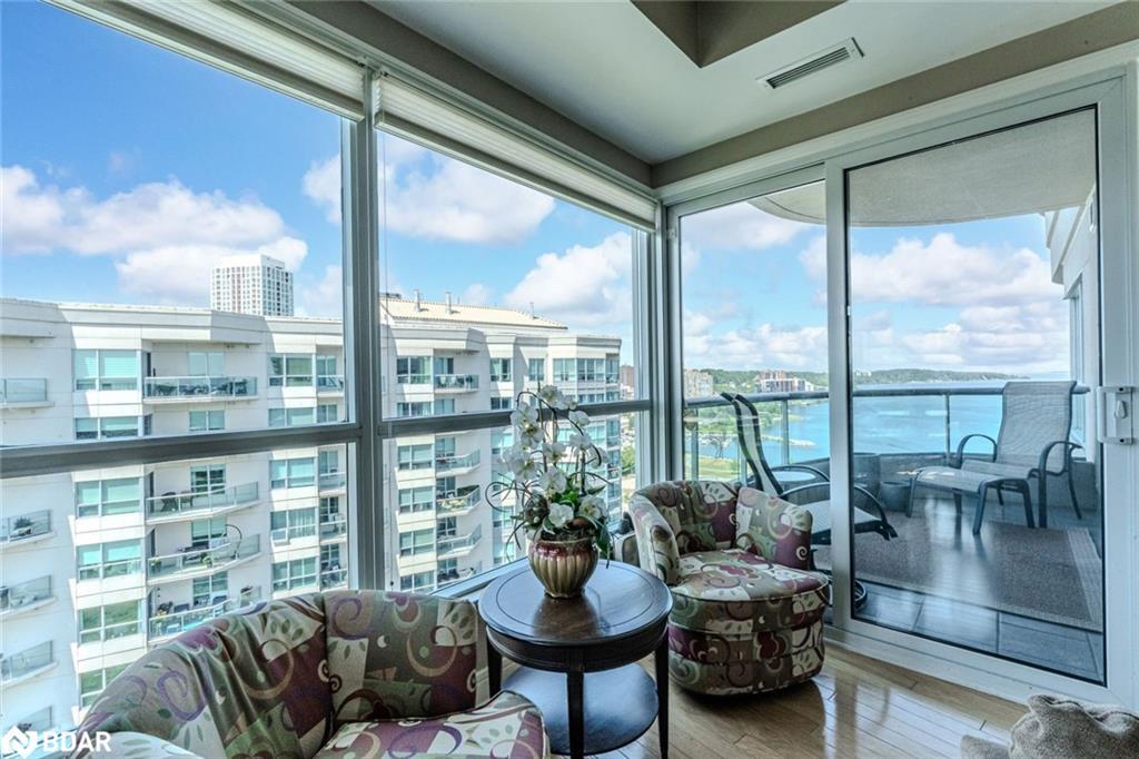 Ph2/3-2 Toronto Street, Barrie, ON - Indoor