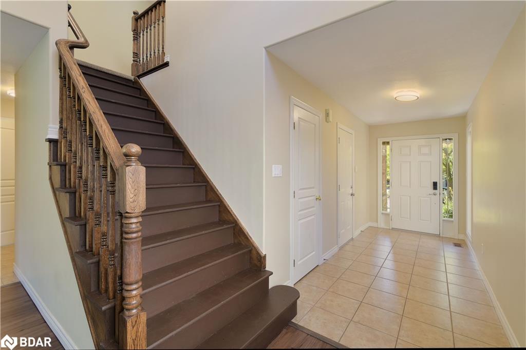 47 Plum Tree Lane, Grimsby, ON - Indoor Photo Showing Other Room