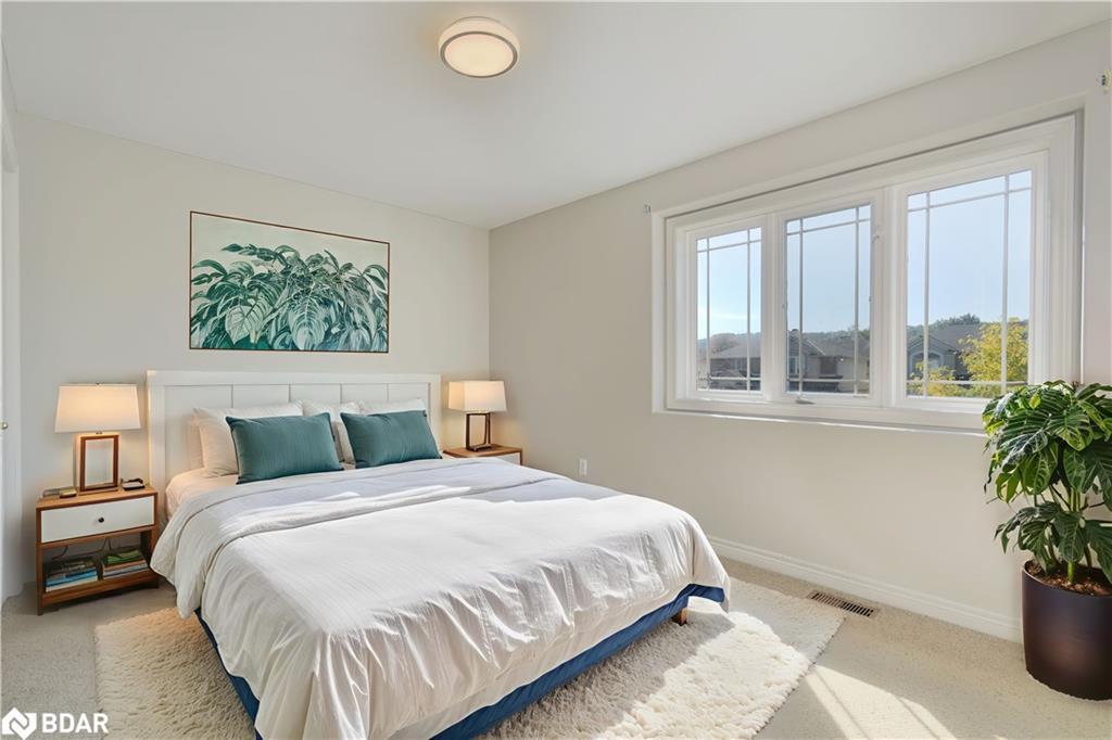 47 Plum Tree Lane, Grimsby, ON - Indoor Photo Showing Bedroom