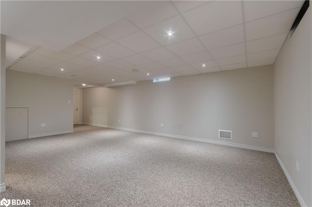 47 Plum Tree Lane, Grimsby, ON - Indoor Photo Showing Other Room