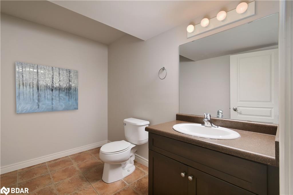 47 Plum Tree Lane, Grimsby, ON - Indoor Photo Showing Bathroom