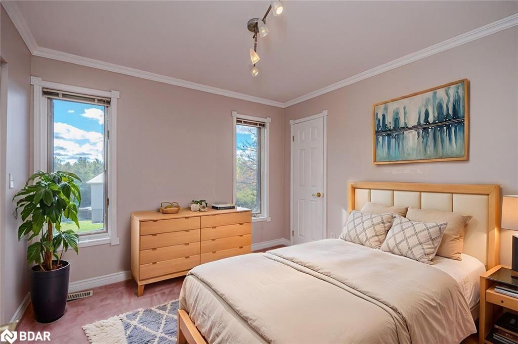 1564 Honey Harbour Road, Georgian Bay, ON - Indoor Photo Showing Bedroom