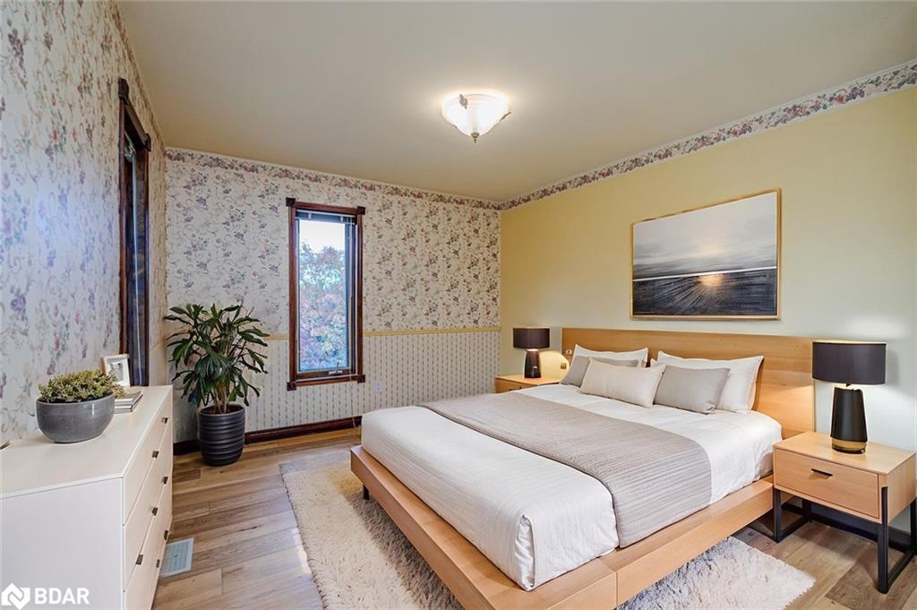 1564 Honey Harbour Road, Georgian Bay, ON - Indoor Photo Showing Bedroom