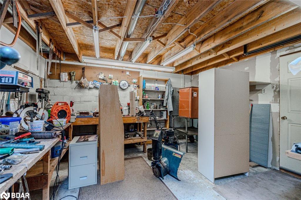 1564 Honey Harbour Road, Georgian Bay, ON - Indoor Photo Showing Basement