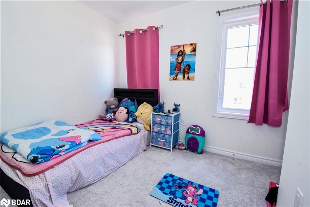 77 Tumblewood Place, Welland, ON - Indoor Photo Showing Bedroom