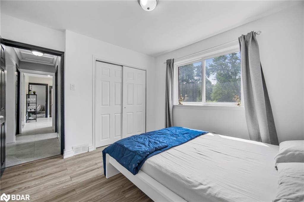 1859 Parkhurst Avenue, London, ON - Indoor Photo Showing Bedroom