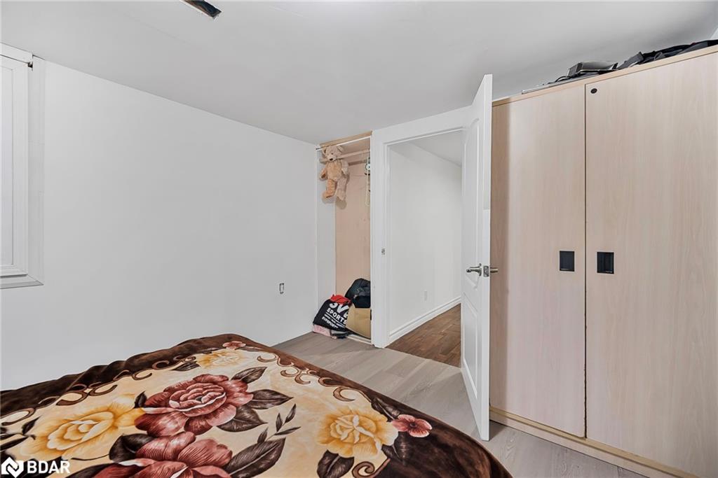 1859 Parkhurst Avenue, London, ON - Indoor Photo Showing Bedroom