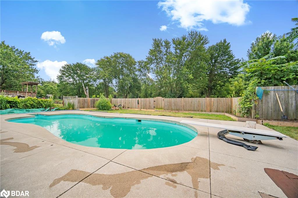 1859 Parkhurst Avenue, London, ON - Outdoor With In Ground Pool With Backyard