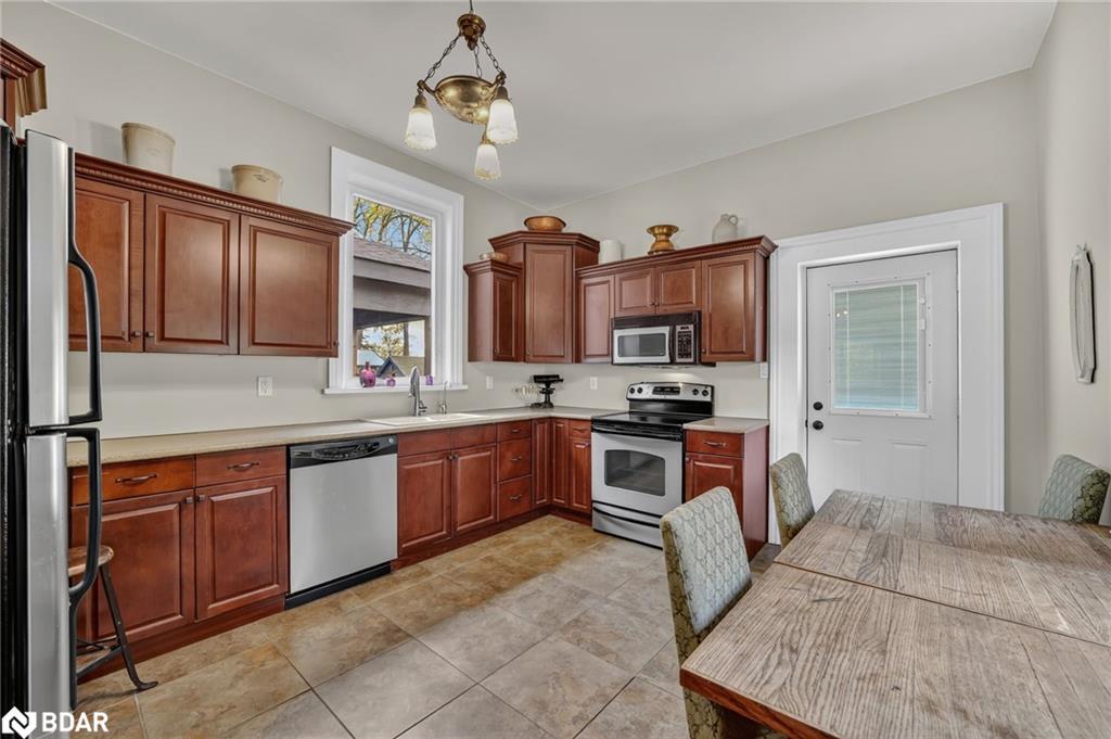72 Banfield Street, Paris, ON - Indoor Photo Showing Kitchen With Stainless Steel Kitchen