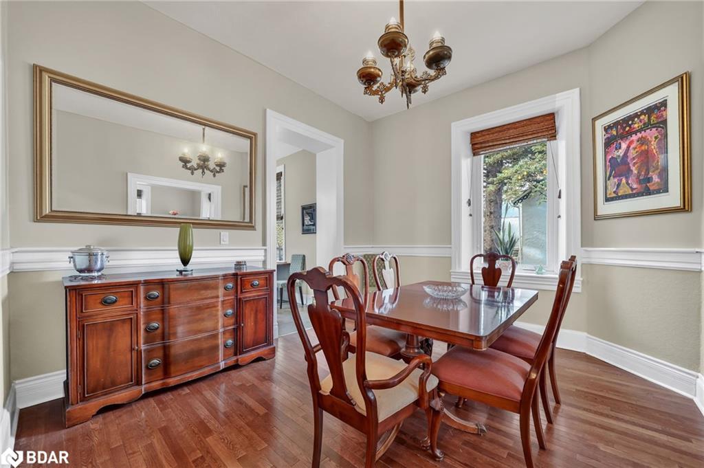 72 Banfield Street, Paris, ON - Indoor Photo Showing Dining Room