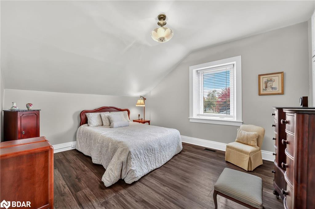 72 Banfield Street, Paris, ON - Indoor Photo Showing Bedroom