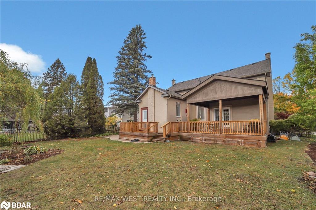 72 Banfield Street, Paris, ON - Outdoor With Deck Patio Veranda