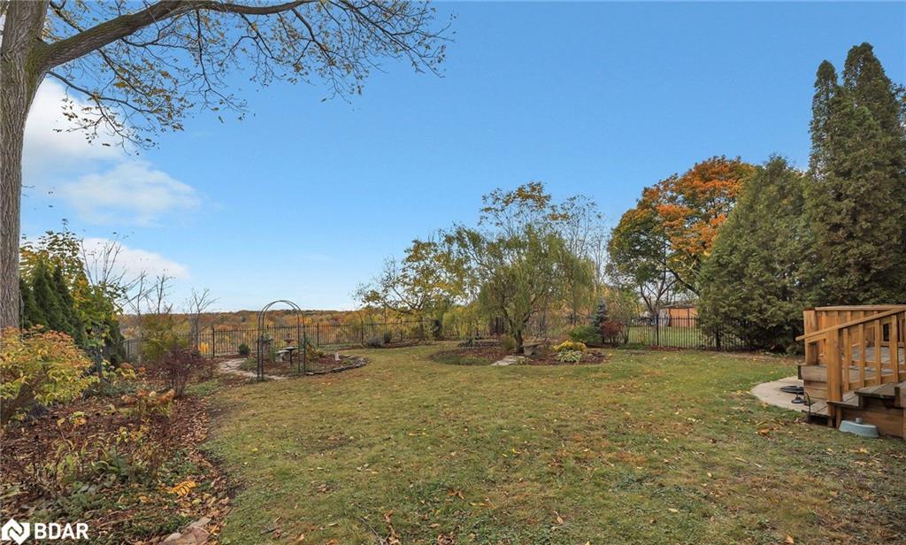 72 Banfield Street, Paris, ON - Outdoor