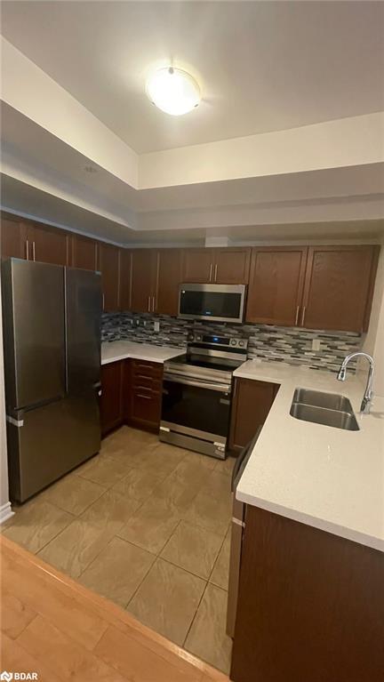 32-02-2420 Baronwood Drive, Oakville, ON - Indoor Photo Showing Kitchen With Stainless Steel Kitchen With Double Sink